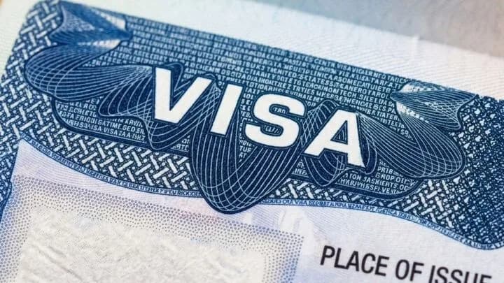 Estados Unidos paraliza citas para visas en todo el mundo