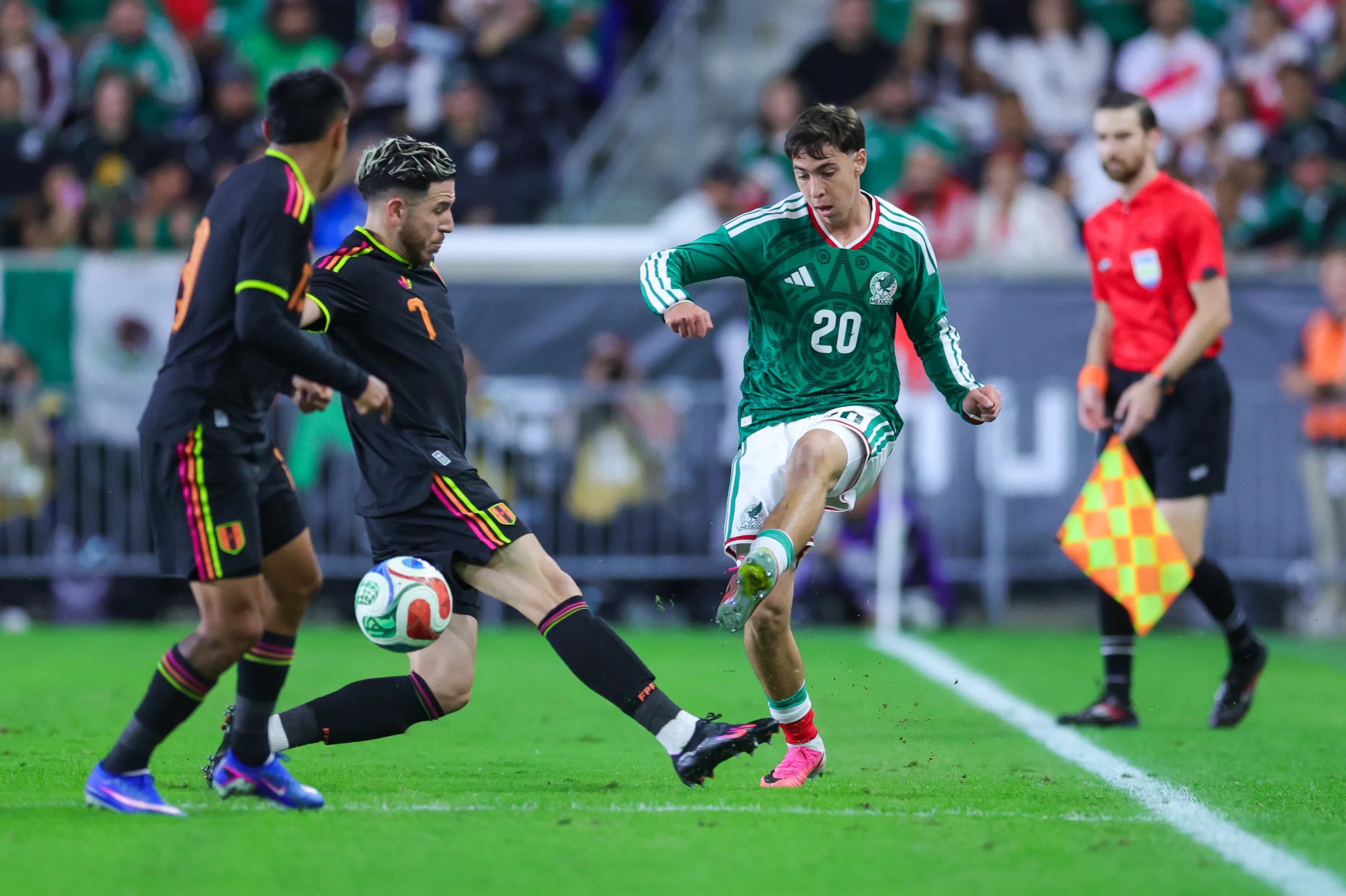 México empata con Perú y Rafa Márquez sigue sin ganar
